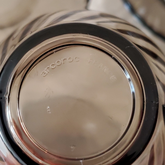 Arcoroc smoked glass tea cups and saucers set of 2 - Picture 5 of 8